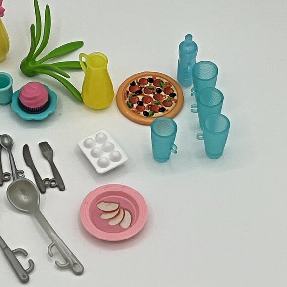 Barbie Dreamhouse Playset HMX10 Replacement pieces 2023 Mattel 58 pcs - Picture 6 of 16